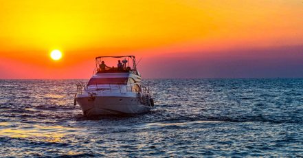 Centaurus Yatch Tour – Mid Day, Sunset Or Night Tours Dubai TMLH.com Special Offers, Deals & Discounts in Turkey