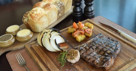 Food & Drink At Howdys Bar & Grill @ 5* Movenpick Grand Al Bustand Dubai TMLH.com Special Offers, Deals & Discounts in Turkey
