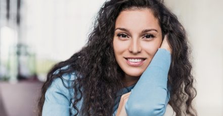 Get Facial Services With Scrub, Mask And Serum For Glowing Skin Abu Dhabi TMLH.com Special Offers, Deals & Discounts in Turkey