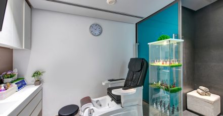 Pamper Your Nails: Manicure And Pedicure Sharjah & N. Emirates TMLH.com Special Offers, Deals & Discounts in Turkey