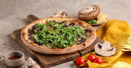 Relish With Classic Or Premium Pizza! Abu Dhabi TMLH.com Special Offers, Deals & Discounts in Turkey