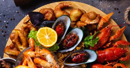 Seafood Night With Choice Of Beverage For One, Two Or Four Abu Dhabi TMLH.com Special Offers, Deals & Discounts in Turkey